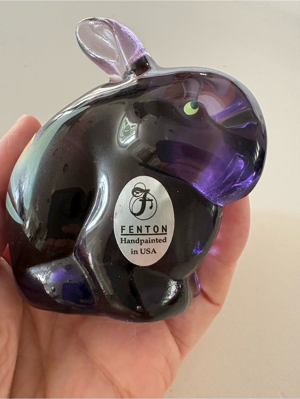 Fenton Hand painted Violet Glass Rabbit - Picture 4 of 7